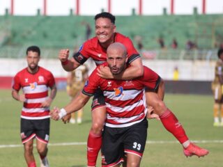 Antara Sorak dan Sesak: Madura United Tersungkur di Hadapan Pendukung Sendiri